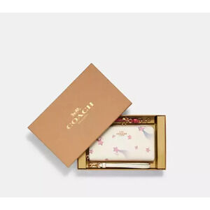 Coach Boxed Long Zip Around Wallet With Disco Star Print Chalk Original Gift Box